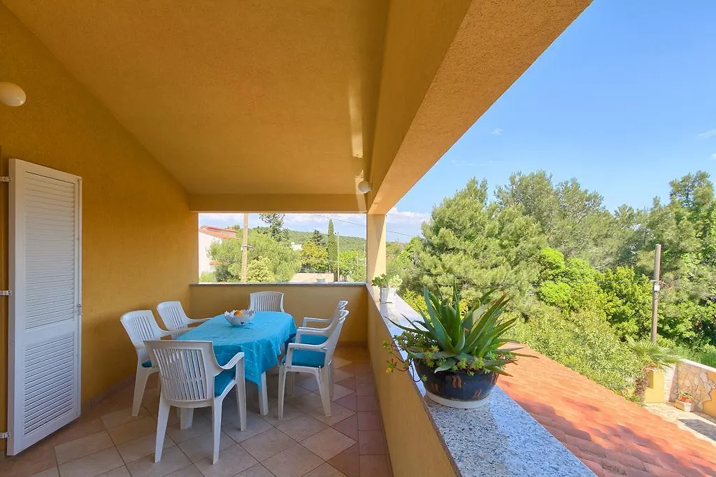 Franulovic Apartments Premantura 0*,  Croatia