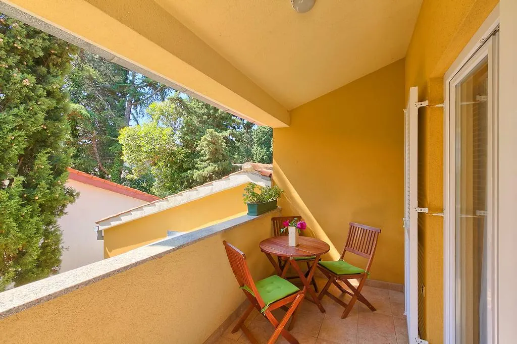 Franulovic Apartments Premantura Croatia