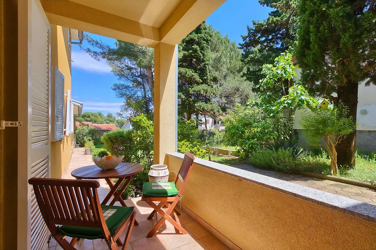 Franulovic Apartments Premantura 0*,  Croatia
